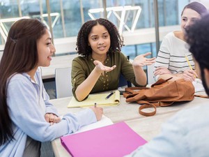 批判的思考力を鍛える「メディアリテラシー教育」とは