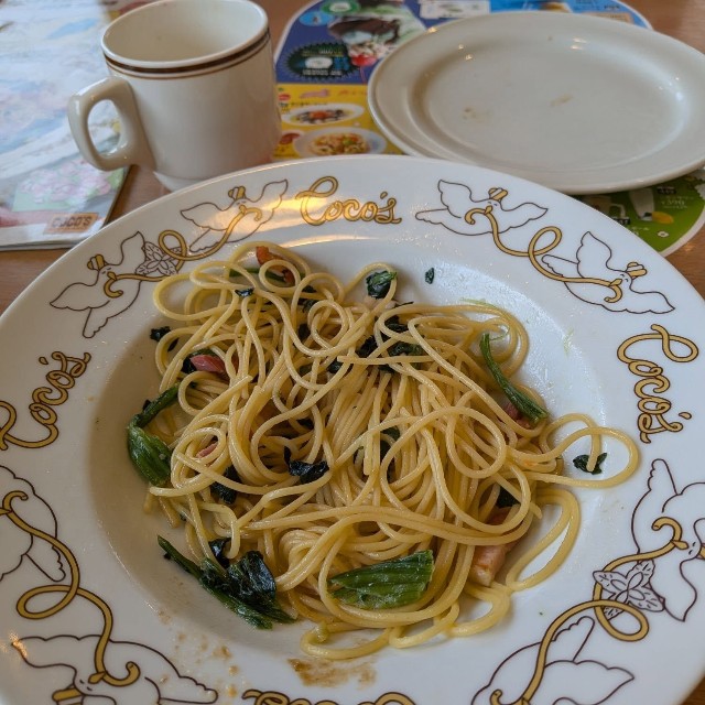 「もったいないから食べて」と母親から託されたのは、半分以上残っているように見えるパスタ／住吉けいこさん（@tarekeiko）提供