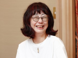 川上弘美さん「スナックふたり」　年配女性のバディもの「やっと書けた」