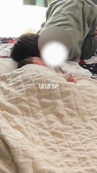 妹のそばを離れず、“ほぼSP状態”だという息子さん／ゴリラ旦那さん（@goriradanna）提供