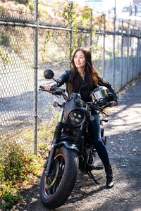 三輪晴香 SPA!デジタル写真集「本当は小悪魔？」（扶桑社）より＝提供：週刊SPA!編集部／撮影：佐藤佑一／ヘアメイク：スミホシナ／スタイリング：葉月