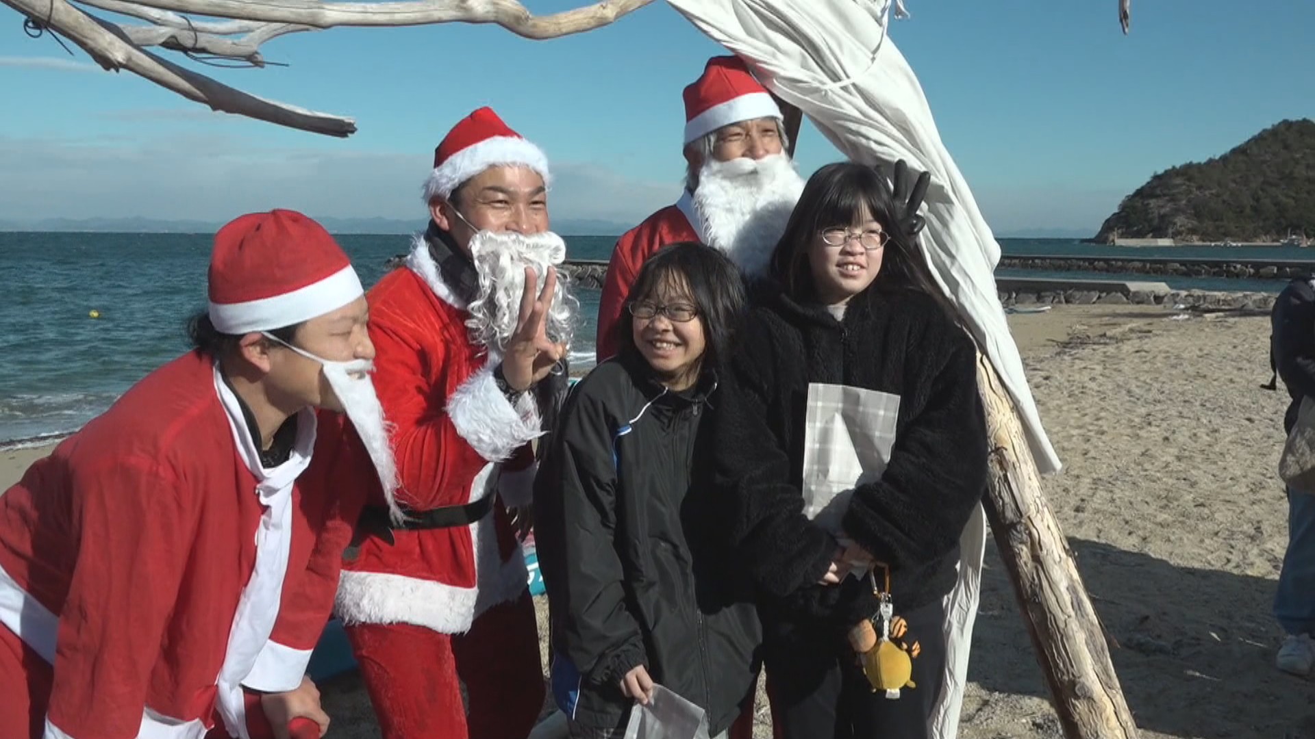 海からサンタがやってきた！ 香川・小豆島 | KSBニュース | KSB瀬戸内