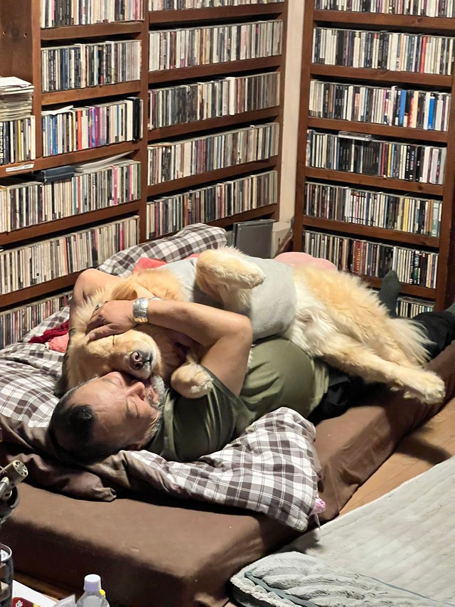 毎日一緒に寝るのがリラックスポーズの秘訣