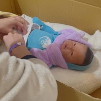 息子さんが持ち帰った赤ちゃん人形／ティンさん（@iwa.v0u0v）提供