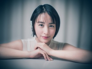 熟女　大下容子 大下容子」のアイデア 54 件 | テレビ朝日, アナウンサー, アナウンサー 女性