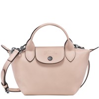 日本での人気をけん引するレザーライン「ル プリアージュ エクストラ」（ロンシャン・ジャパン提供）