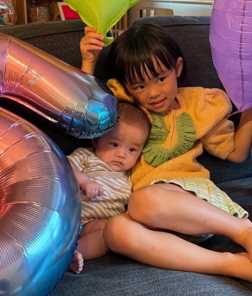 長女ちゃんのお誕生日に姉妹で♡（提供：＠iamasawaさん）