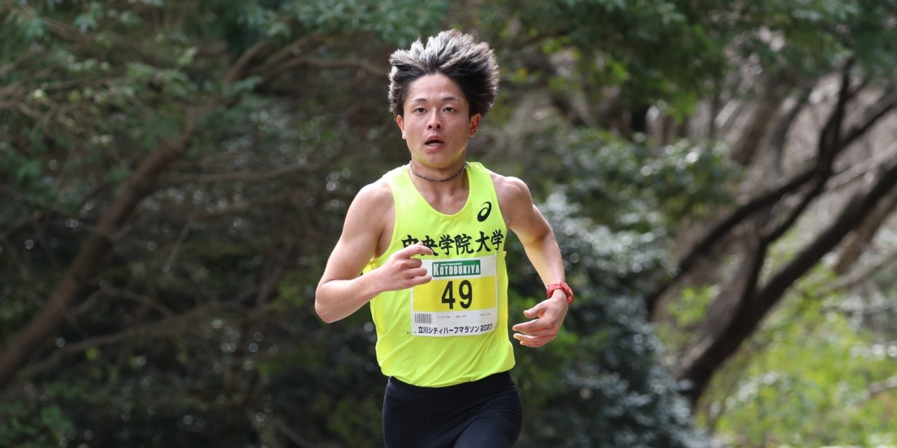 陸上・駅伝 - 中央学院大・吉田礼志が学生ハーフ2位 篠原倖太朗とのライバル対決、ユニバでも続く | 4years. #学生スポーツ