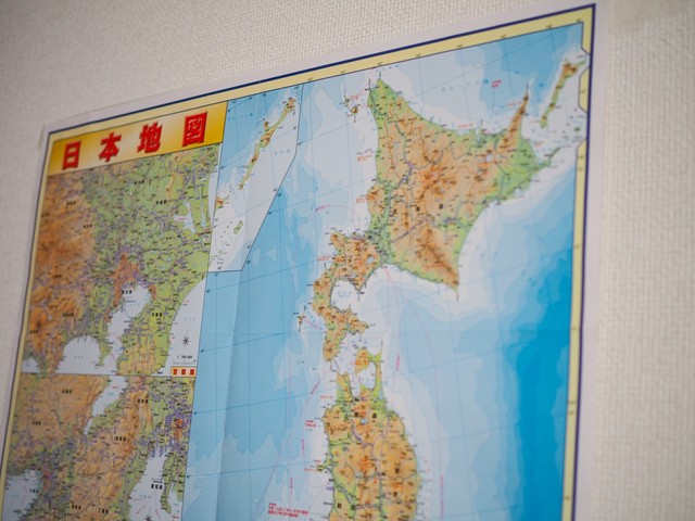 世界地図や歴史の早見表など、学習ポスターは多種多様　※画像はイメージです（shandy-photo/photoAC）