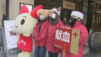 学生サンタが冬の献血を呼び掛け　高松市