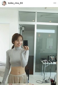 小池里奈が公開したFLASHデジタル写真集「やっと会えたね」（光文社）のオフショット　本人のインスタグラム（@koike_rina_93）より＝25年8月12日投稿