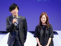 「プラチナ夫婦アワード2015」を受賞した田辺誠一・大塚寧々夫妻