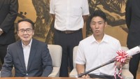 甲子園出場を決めた英明の選手らが香川県の池田知事を訪問