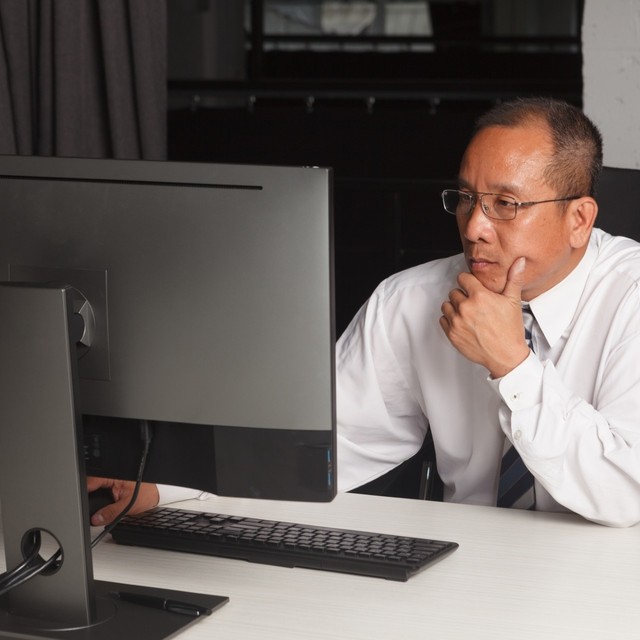 自主的なサービス残業も罪の対象？　※画像はイメージです（ACworks/photoAC）