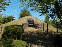 ウォークラリーのコースにある「岩田14号古墳」／提供：赤磐市