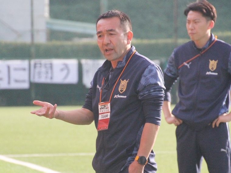 サッカー - 法大・柳沢将之監督 就任1年目で1部へ、プロ経験も