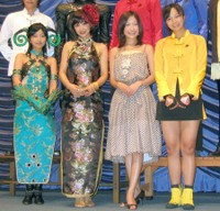 （左から）平田裕香、インリン・オブ・ジョイトイ、小野真弓、福井未菜＝2007年