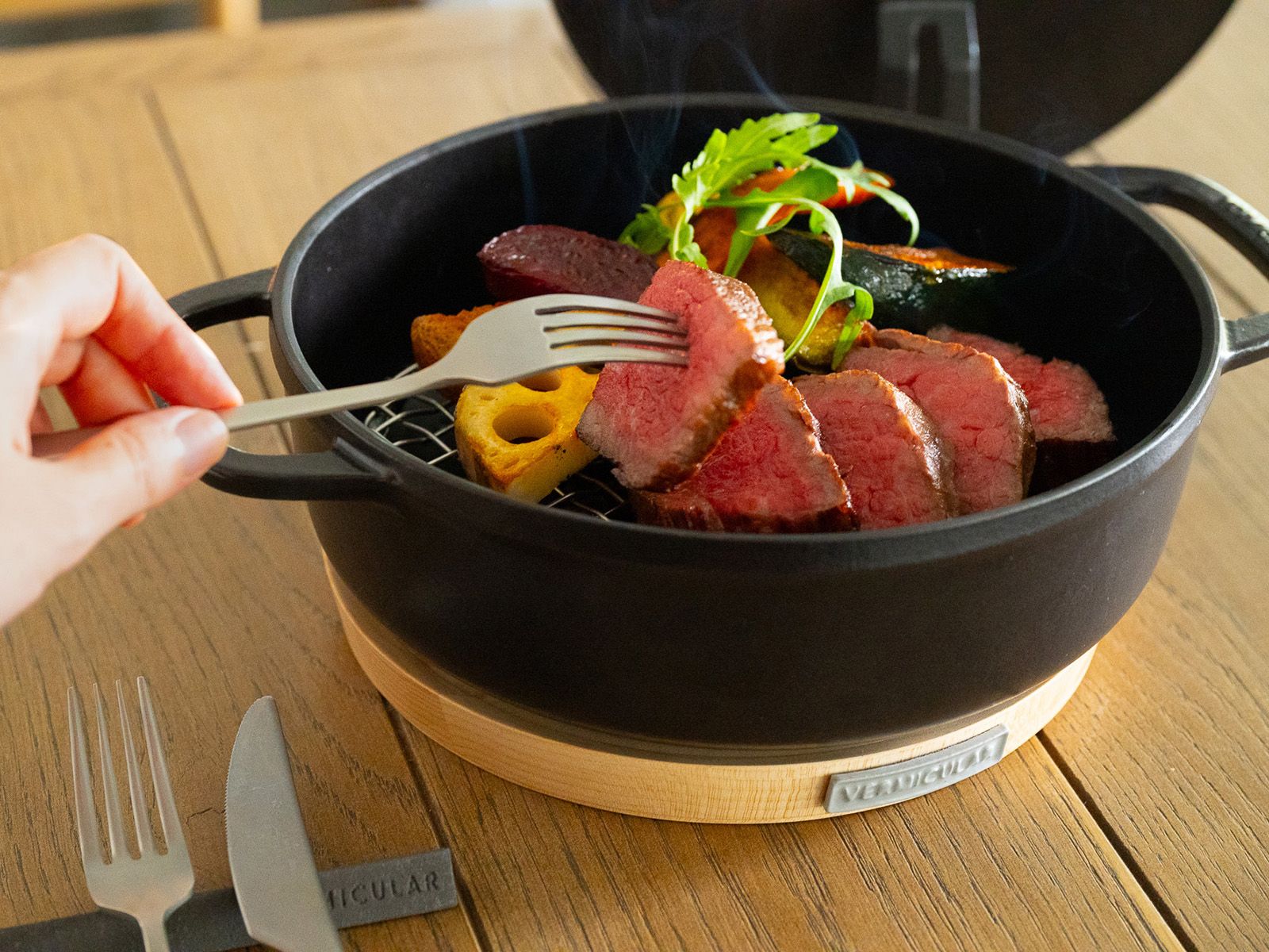 一生の相棒”になる鍋を。持ち主の心にも優しい「バーミキュラ」の思い