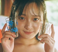 沢美沙樹（撮影／岡本武志　ヘアメイク／田森春菜（JULLY） スタイリング／設楽和代）