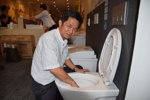 日本のトイレ､病院に売り込め　高齢化社会への貢献目指すビジネスマン