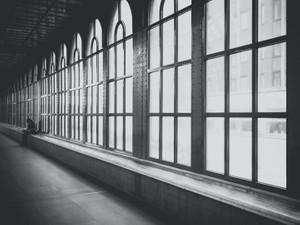 気がつけば遊ぶ友人も連絡を取り合う人もいなかった。私には「勝ちたい」対象だったから