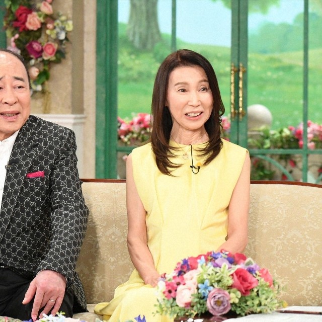 「徹子の部屋」 （右から） 武東由美、モト冬樹＝テレビ朝日提供