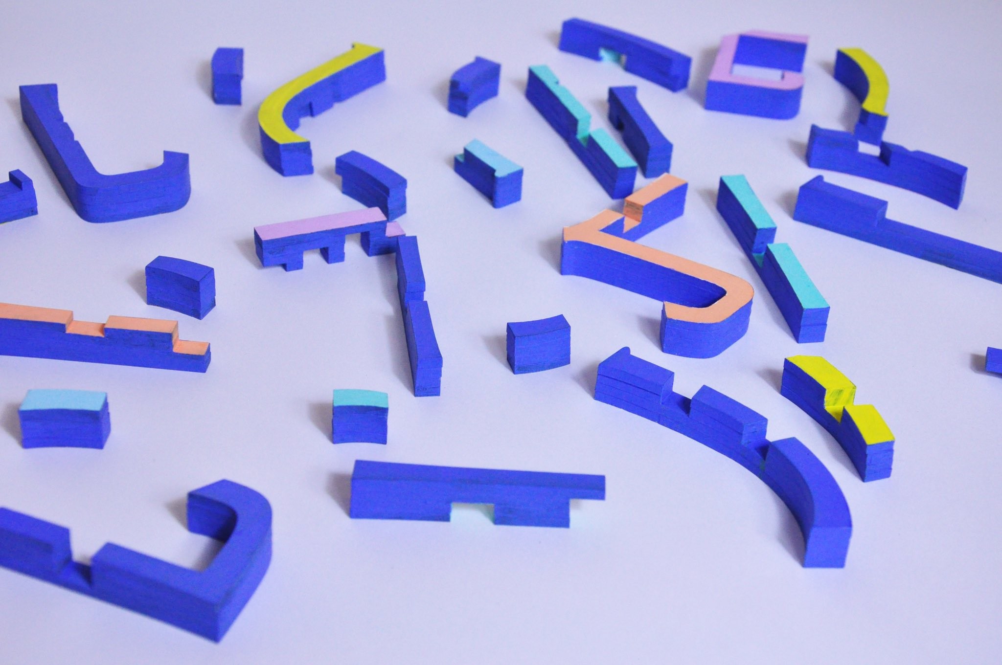 遊びながら 漢字の書き順 が覚えられる 現役美大生が考案したパズルが画期的だと話題 まいどなニュース