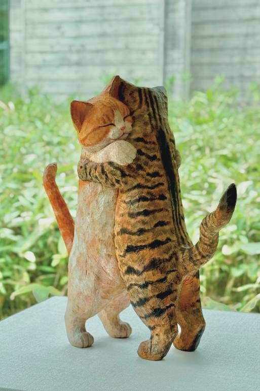 名画×猫”で話題の木彫り作家・花房さくらさん 「頭よりも心を優先して
