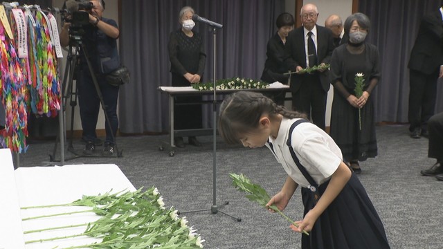 原爆投下から80年　高松市で死没者慰霊平和祈念式　自主参加の小学生も