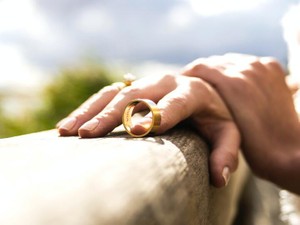 子育てに追われる日々に、前触れもなく裁判所から離婚の書面が届く恐怖とは