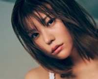 月花めもり（撮影：岡本武志　ヘアメイク：市嶋あかね　スタイリング：菊地文子）