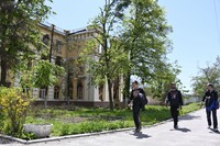 戦闘で建物の中が焼けた第134学校