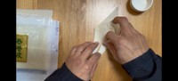 春巻き折り鶴の制作シーン（提供：風虱虱虱虱さん）