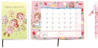 期間中に税込3000円以上購入で、非売品の「2027年ペコちゃんスケジュール手帳&アクリルチャーム付きボールペン」のプレゼントも