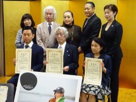 故・川島なお美さんの動物愛護賞　山根獣医師、太田記者ら受賞
