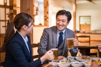 Z世代営業職の8割が飲み会やゴルフなどの「接待に前向き」　※画像はイメージです（buritora/stock.adobe.com）