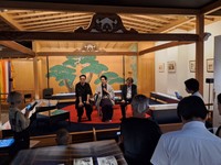 春画展の開幕前日に行われた記者会見＝都内の新宿歌舞伎町能舞台