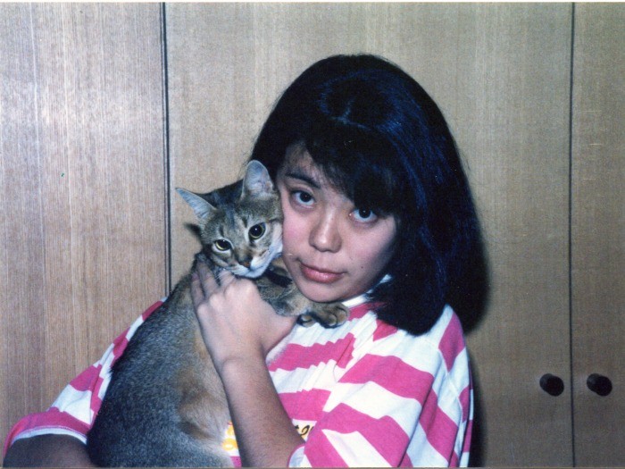 OL時代のアーサーと私。若かったなあ。猫も私も（笑）