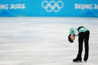 男子フリーで演技を終え、頭を下げる羽生結弦選手