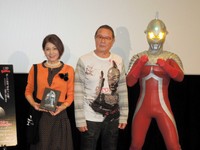 トークイベントを行った（左から）ひし美ゆり子、森次晃嗣、ウルトラセブン=2014年撮影