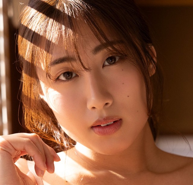爽香（提供：週刊SPA!編集部　撮影：中山雅文　ヘアメイク：哘 絵美子　スタイリング：八杉直美）