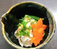 こちらはお子様向けのごまだれよだれ鶏（ゆきあかりさん提供）