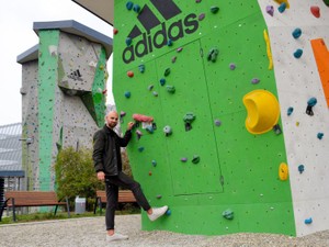 WLBはもう古い　アディダスが挑む「働き方革命」は仕事とプライベートの融合