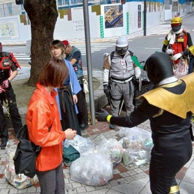 ポイ捨て過料が導入された以降のゴミ拾い活動（スミレンジャーZさん提供）