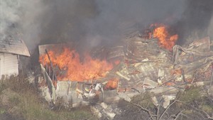 【速報】作業場を焼く火事　けが人の情報は無し　宮城・丸森町
