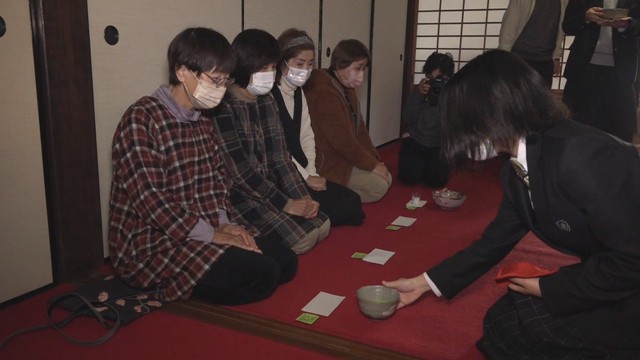 香川県土庄町の長勝寺で行われたお茶会