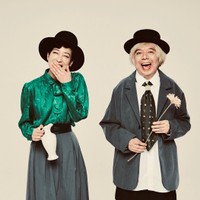 ケラリーノ・サンドロヴィッチさん（右）と、俳優の緒川たまきさん。ケラさん「今日は17回目の結婚記念日。緒川さんいつもありがとう」（本人のX、3月6日の投稿から）