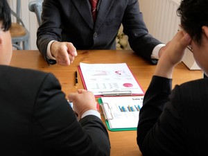税務署からお尋ねが来たらどうする？ 対応方法や注意点を解説