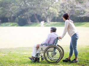 相続権がなかった長男の嫁や孫にも遺産の一部が入る「特別寄与料」の仕組みと申請方法