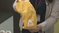 ランドセルのカバーを防水カバーとして活用している高橋さん
